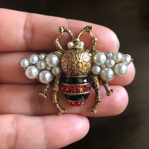 New Bumble Bee Bejewelled Brooches 🐝🐝 - Picture 9 of 16